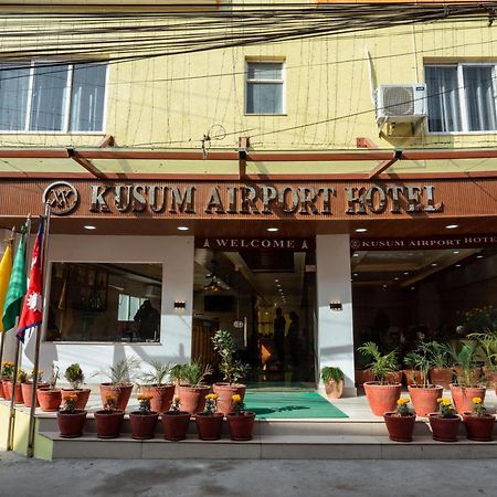 Kusum Airport Hotel Katmandu Eksteriør bilde