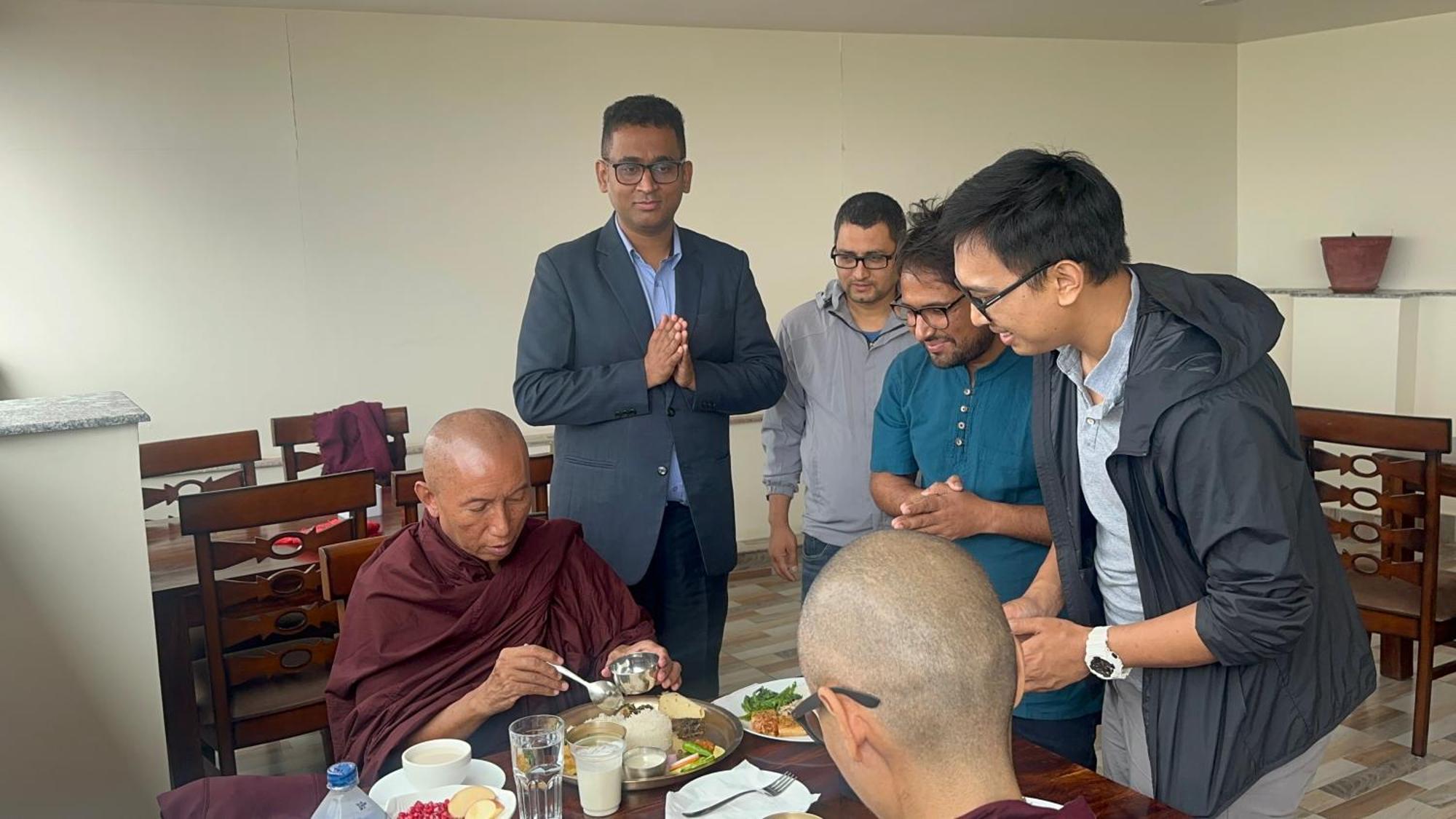 Kusum Airport Hotel Katmandu Eksteriør bilde