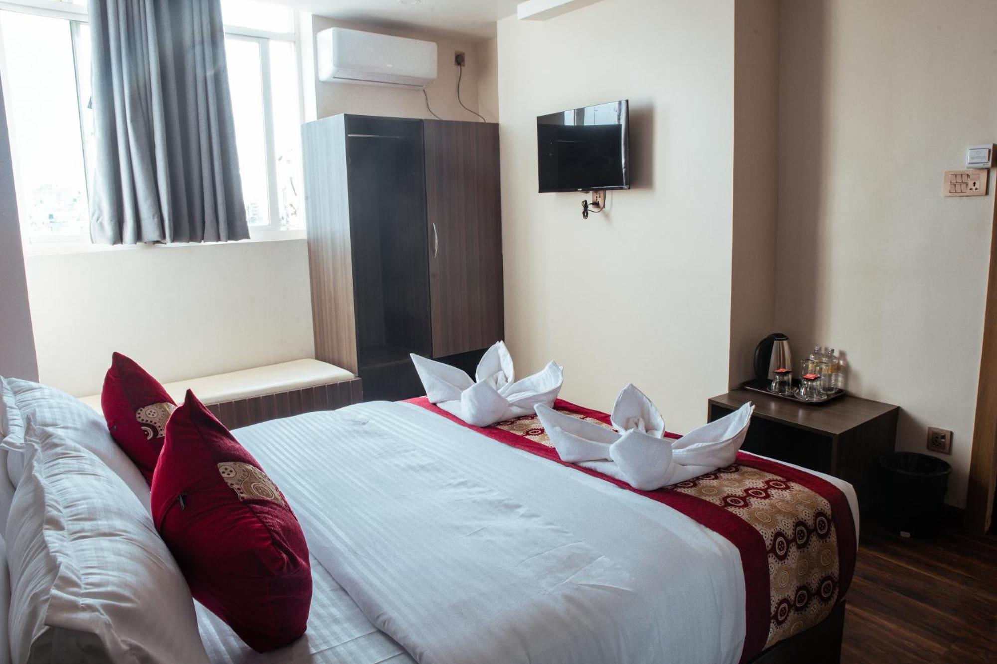 Kusum Airport Hotel Katmandu Eksteriør bilde