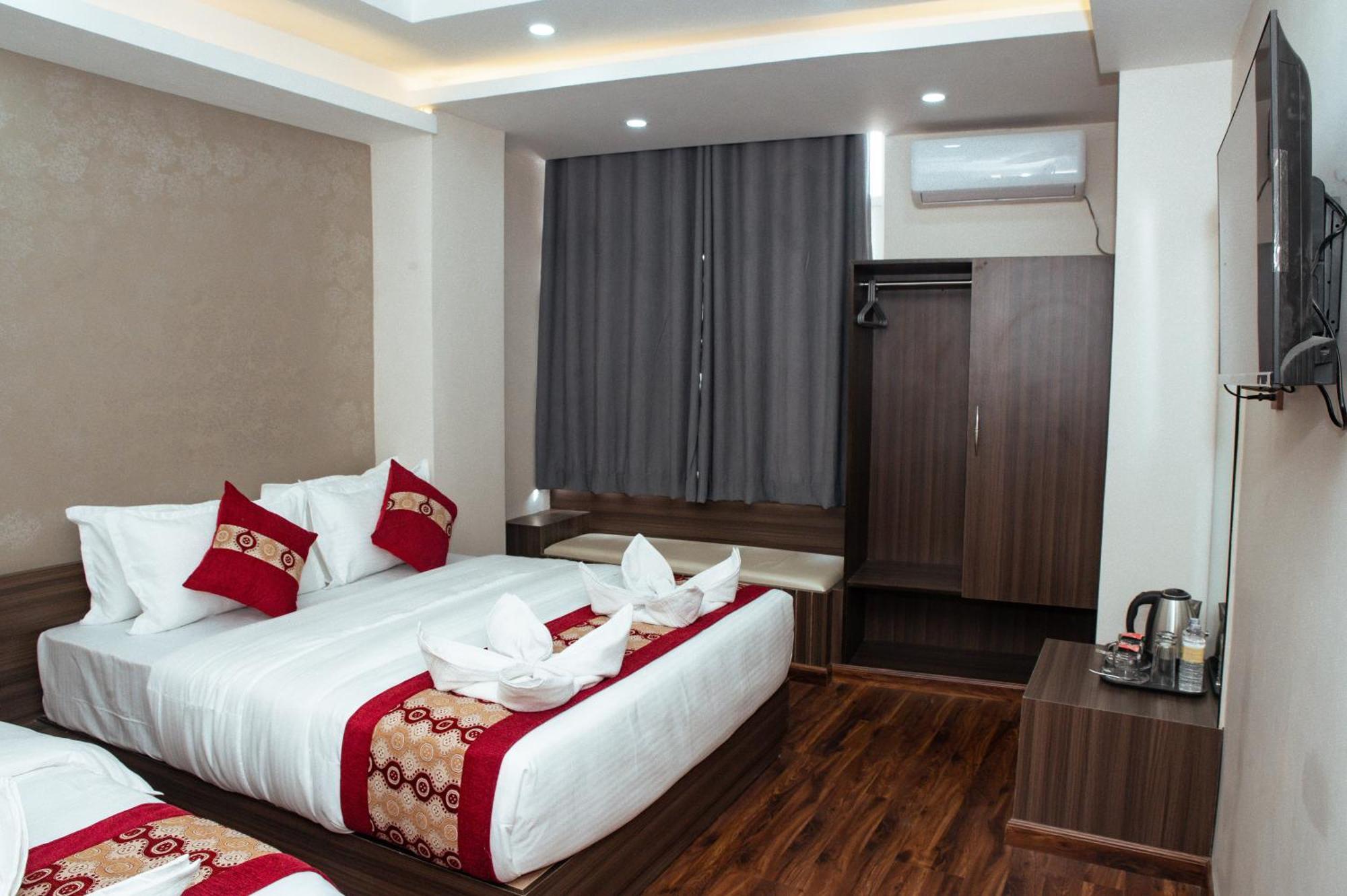 Kusum Airport Hotel Katmandu Eksteriør bilde