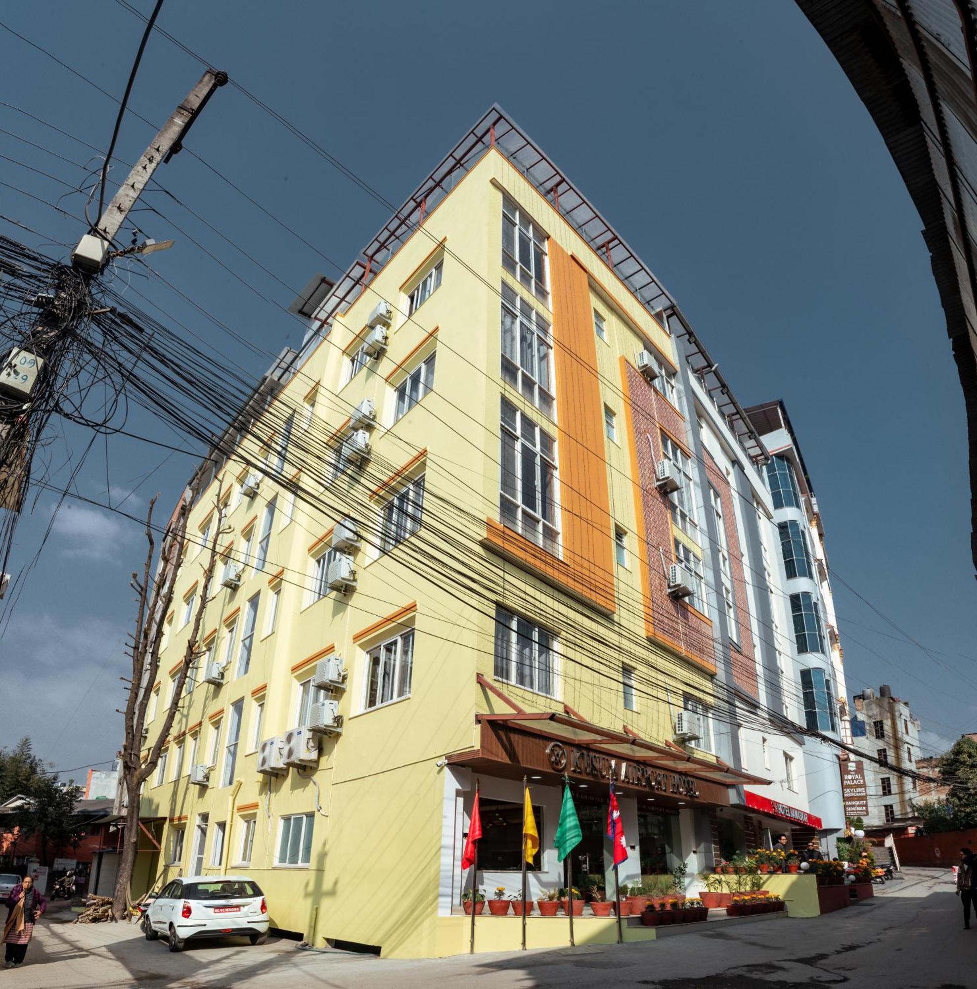 Kusum Airport Hotel Katmandu Eksteriør bilde